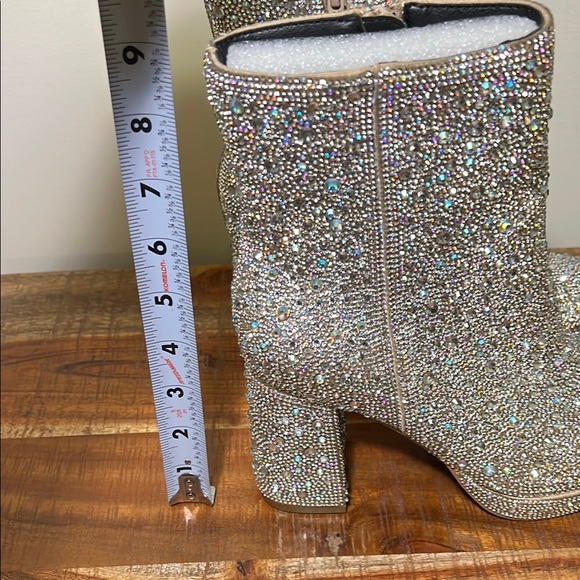 NWOT Silver Heeled Glitter Boots, Women’s 7 - Picture 3 of 8